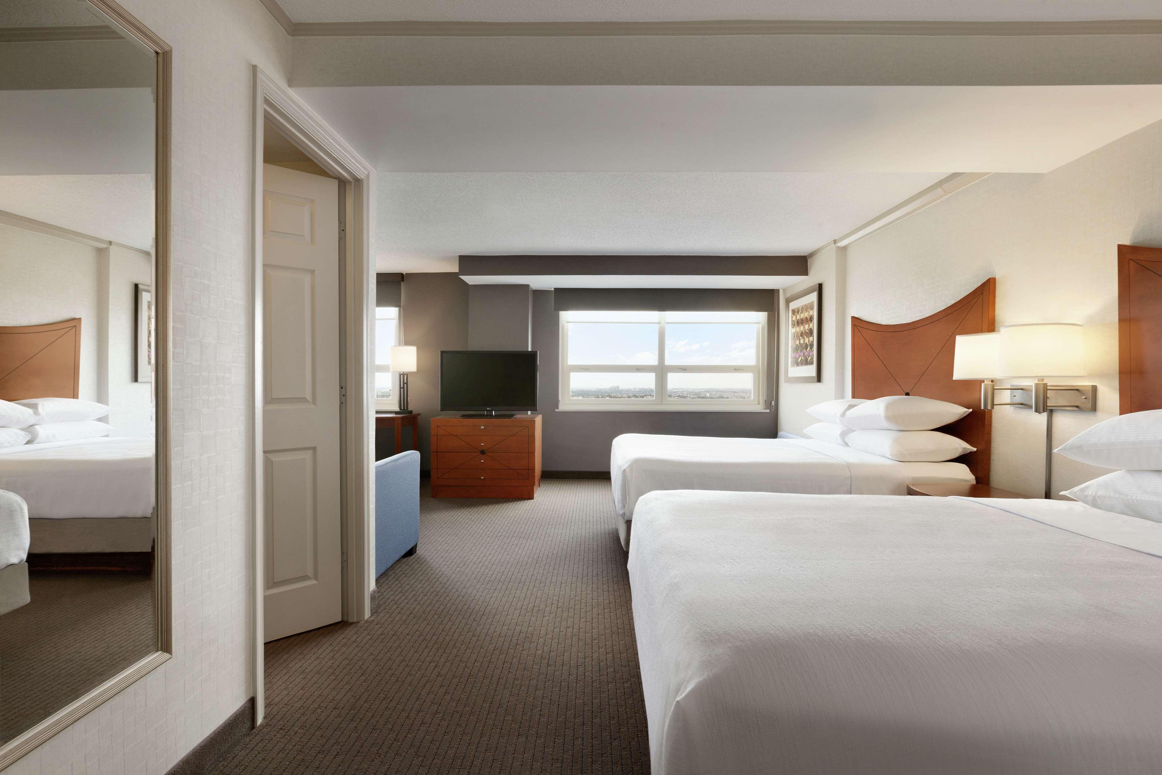 Embassy Suites Baltimore Inner Harbor Ngoại thất bức ảnh