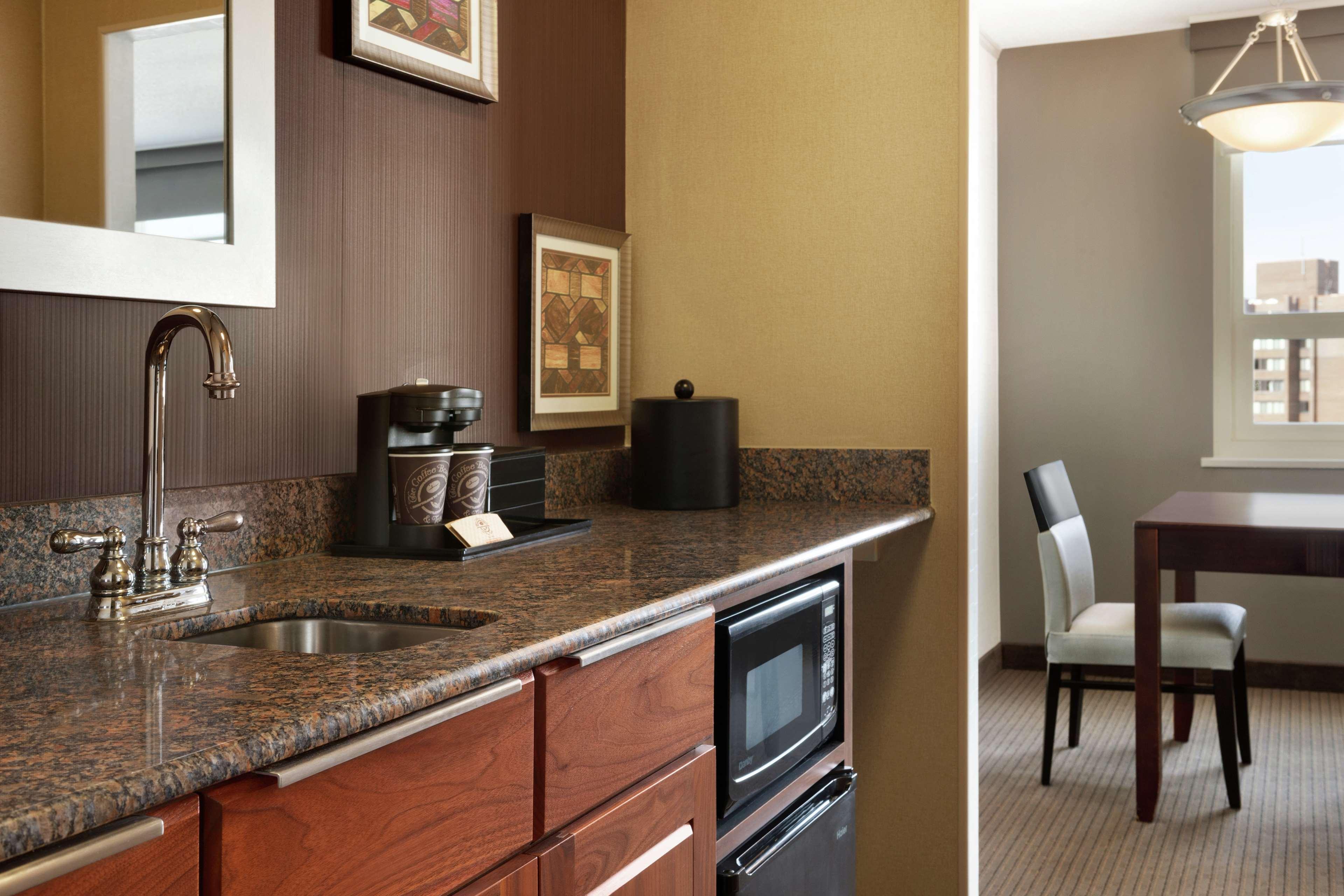 Embassy Suites Baltimore Inner Harbor Ngoại thất bức ảnh