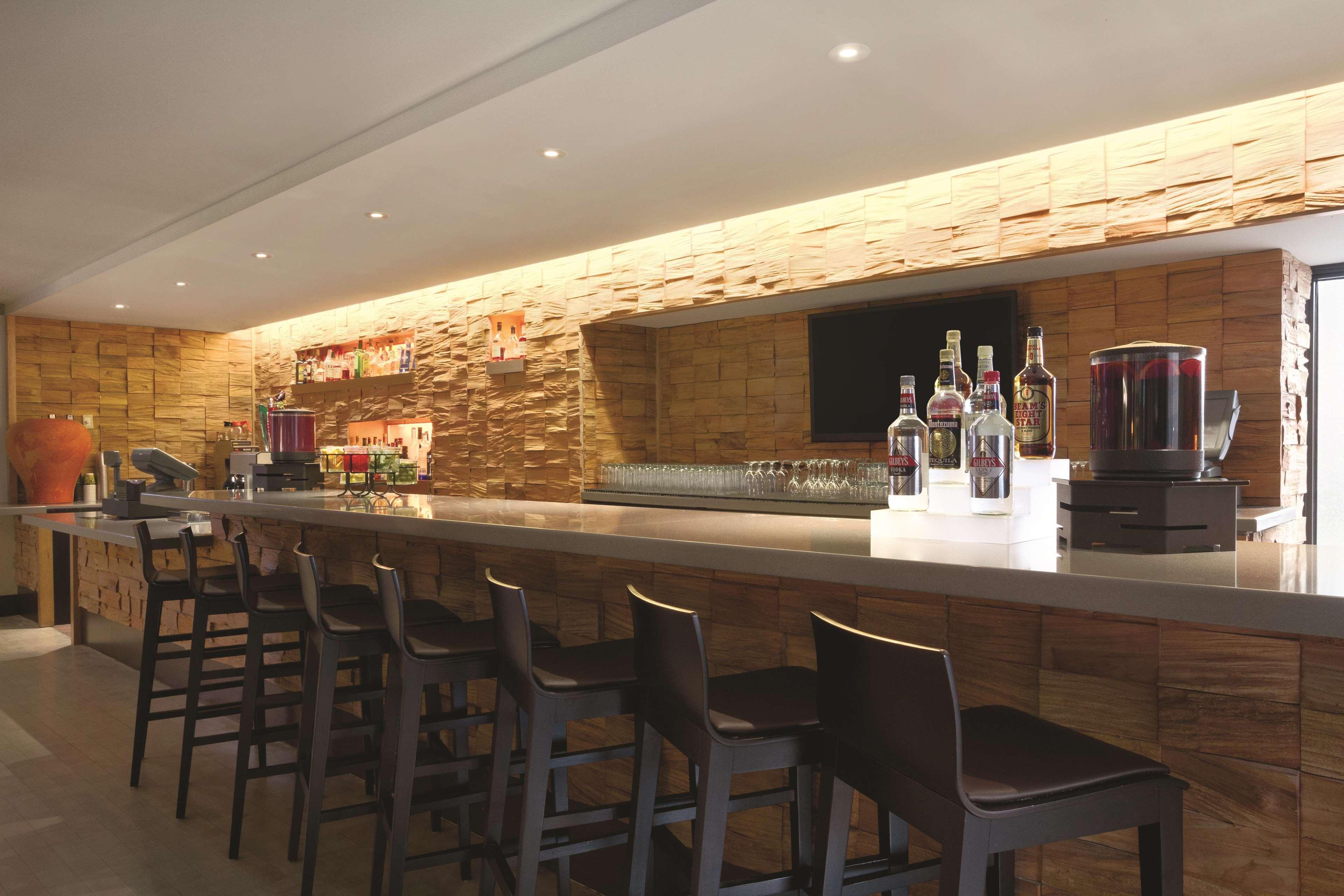 Embassy Suites Baltimore Inner Harbor Ngoại thất bức ảnh
