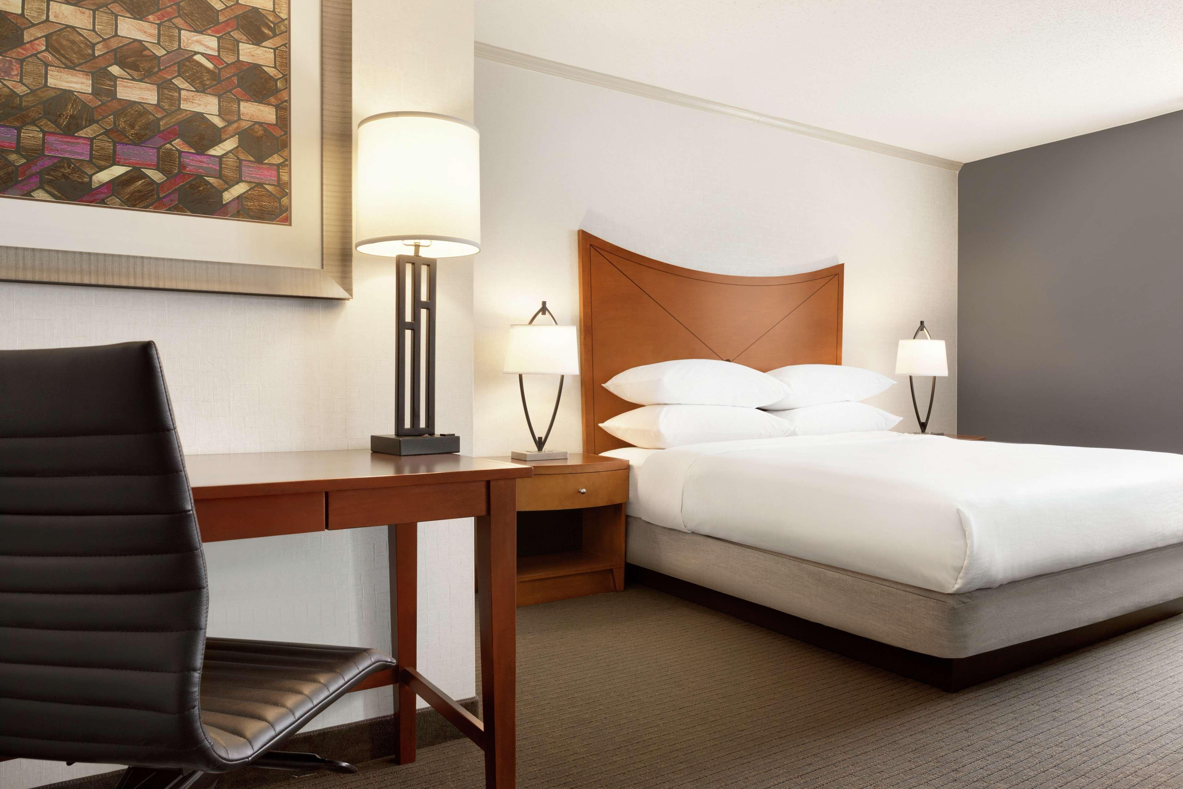 Embassy Suites Baltimore Inner Harbor Ngoại thất bức ảnh