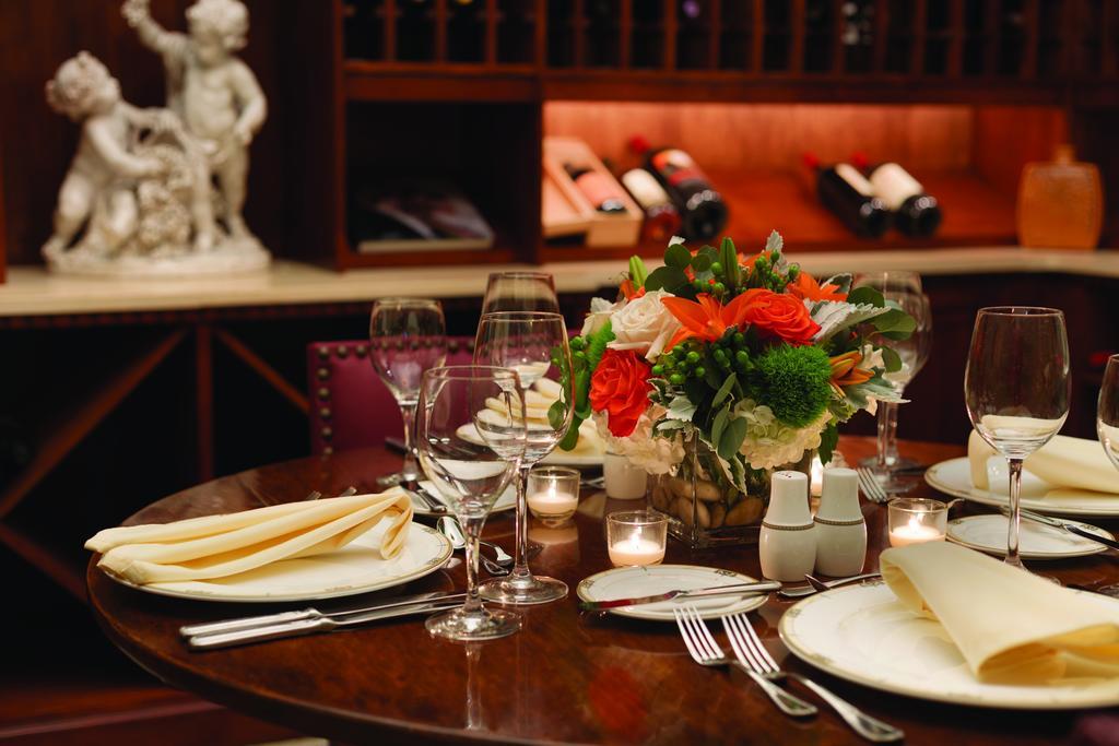 Embassy Suites Baltimore Inner Harbor Ngoại thất bức ảnh