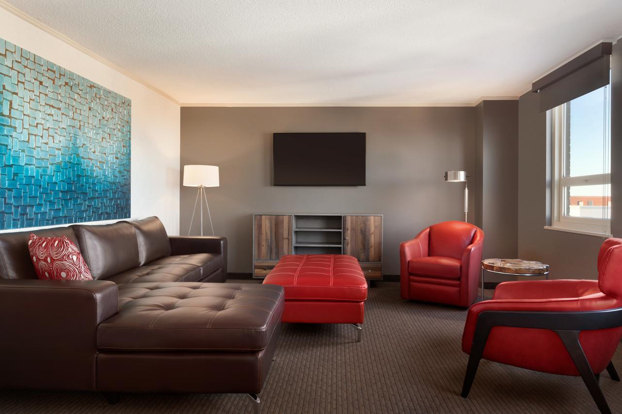 Embassy Suites Baltimore Inner Harbor Ngoại thất bức ảnh